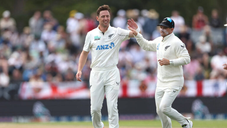 Ireland opt to bowl; Matt Henry ruled out of Test with injury – Ireland Bowl First vs New Zealand in Historic Belfast Test; Matt Henry Out