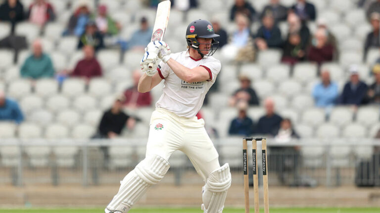 Higgins and Roland-Jones Dominate as Middlesex Restricts Lancashire