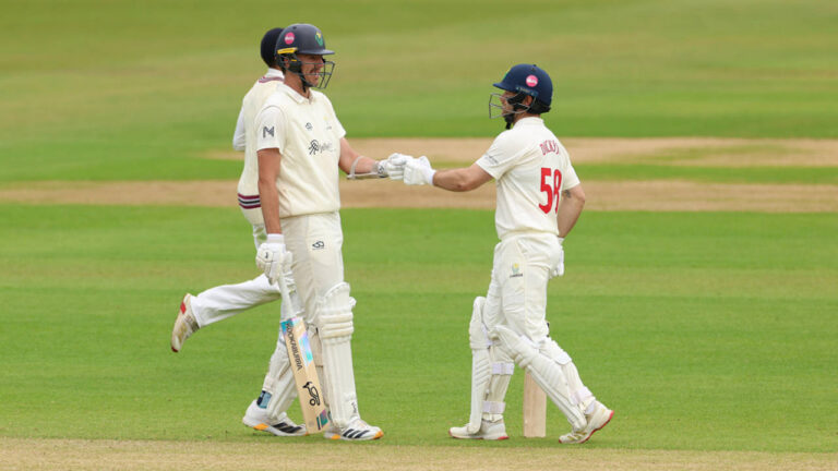 Glamorgan Secure Thrilling Two-Wicket Victory Over Somerset
