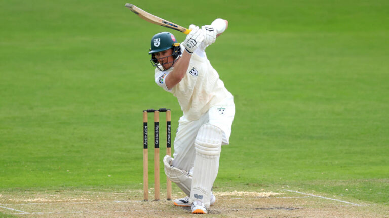 Hose, D’Oliveira show required grit in Worcestershire response in County Championship